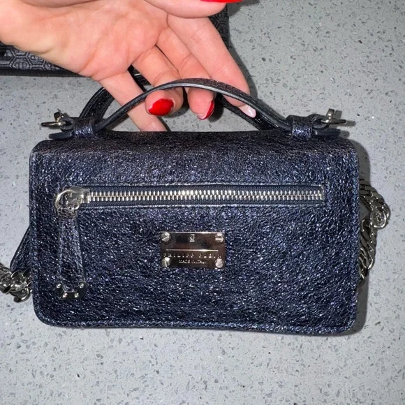 Glamorous Black Skull Embellished Crossbody Bag - Picture 4 of 12